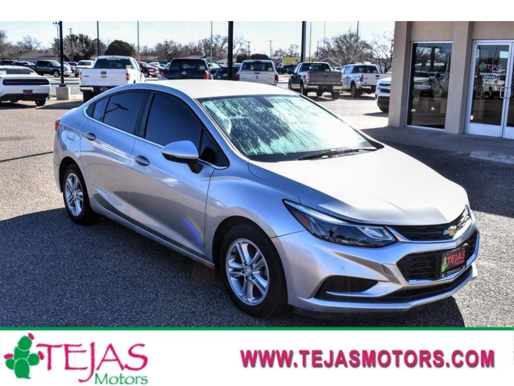 2017 SILVER /BLACK Chevrolet Cruze 4dr Sdn 1.4L LT w/1SD (1G1BE5SM0H7) with an ENGINE, 1.4L TURBO DOHC 4-CYLINDER DI engine, 6-SPEED AUTOMATIC transmission, located at 3701 Avenue Q, Lubbock, 79412, (806) 762-3556, 33.560417, -101.855019 - Photo #0