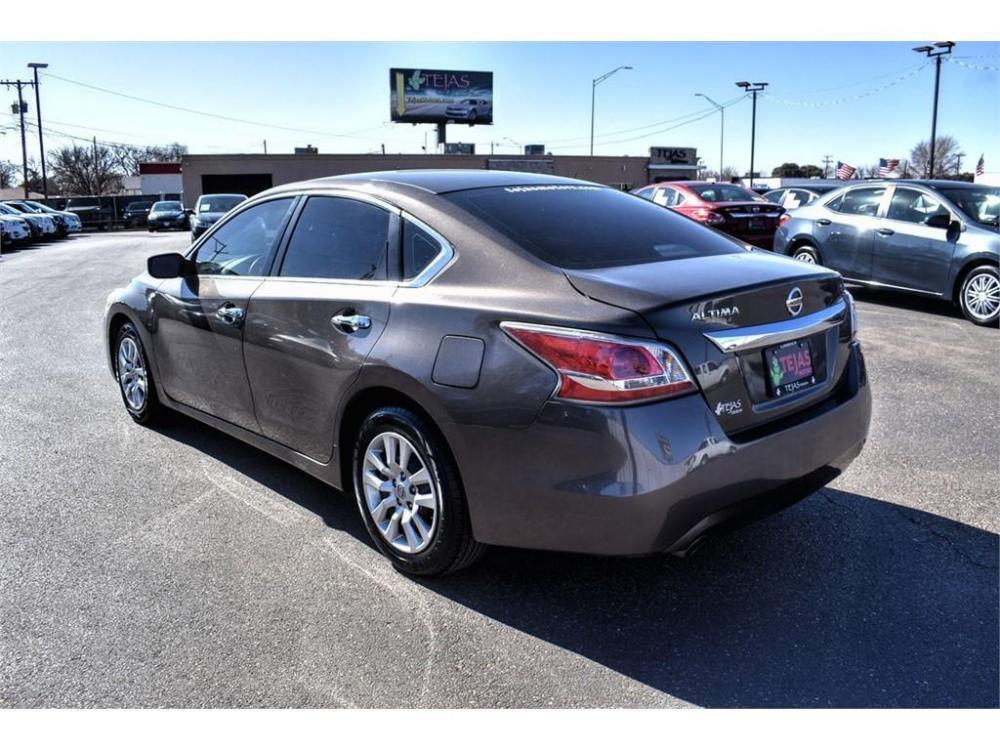 2015 BROWN /BLACK Nissan Altima 4dr Sdn I4 2.5 S (1N4AL3AP3FN) with an Engine: 2.5L DOHC 16-Valve I-4 engine, A/T transmission, located at 3701 Avenue Q, Lubbock, 79412, 33.560417, -101.855019 - Photo #2