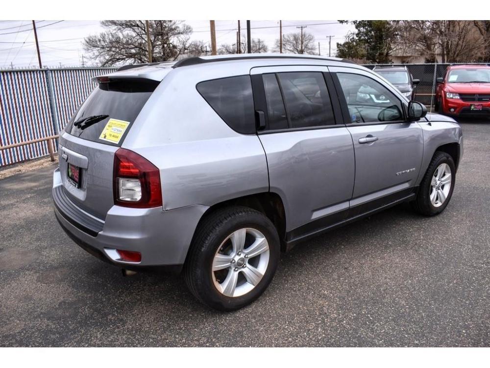 2016 BILLET SILVER METALLIC CLEARCOAT /DARK SLATE GRAY Jeep Compass 4WD 4dr Sport (1C4NJDBB4GD) with an 2.4L I4 DOHC 16V Dual VVT engine, AUTOMATIC transmission, located at 3701 Avenue Q, Lubbock, 79412, 33.560417, -101.855019 - Photo #3