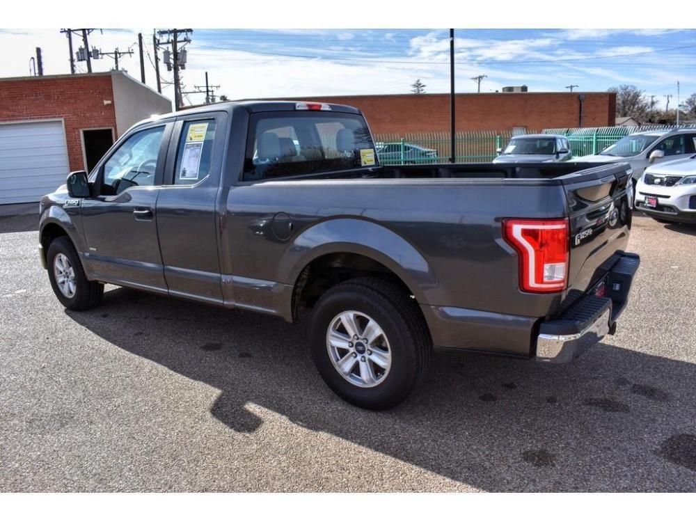 2017 MAGNETIC METALLIC /DARK EARTH GRAY Ford F-150 XL 2WD SuperCab 6.5' Box (1FTEX1CP1HK) , AUTOMATIC transmission, located at 3701 Avenue Q, Lubbock, 79412, 33.560417, -101.855019 - Photo #2