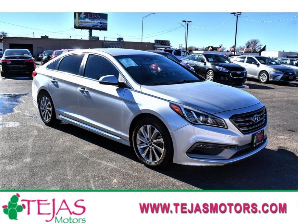 2017 SYMPHONY SILVER /GRAY Hyundai Sonata Sport (5NPE34AF2HH) with an Engine: 2.4L GDI 4-Cylinder engine, 6-SPEED AUTOMATIC W/SHIFTRONIC -INC: OD LOCK-UP TORQUE CONVERTER, SHIFT LOCK AND SHIFTRONIC MODE transmission, located at 3701 Avenue Q, Lubbock, 79412, (806) 762-3556, 33.560417, -101.855019 - Photo #0