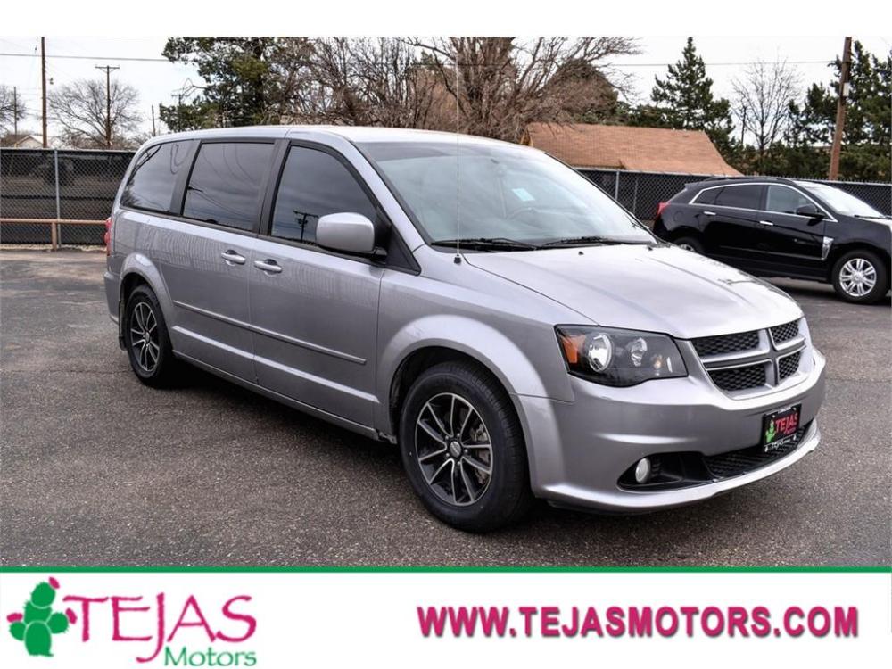 2015 SILVER /BLACK Dodge Grand Caravan R/T (2C4RDGEG9FR) with an V6 Cylinder Engine engine, 6-SPEED AUTOMATIC 62TE transmission, located at 3701 Avenue Q, Lubbock, 79412, (806) 762-3556, 33.560417, -101.855019 - Photo #0