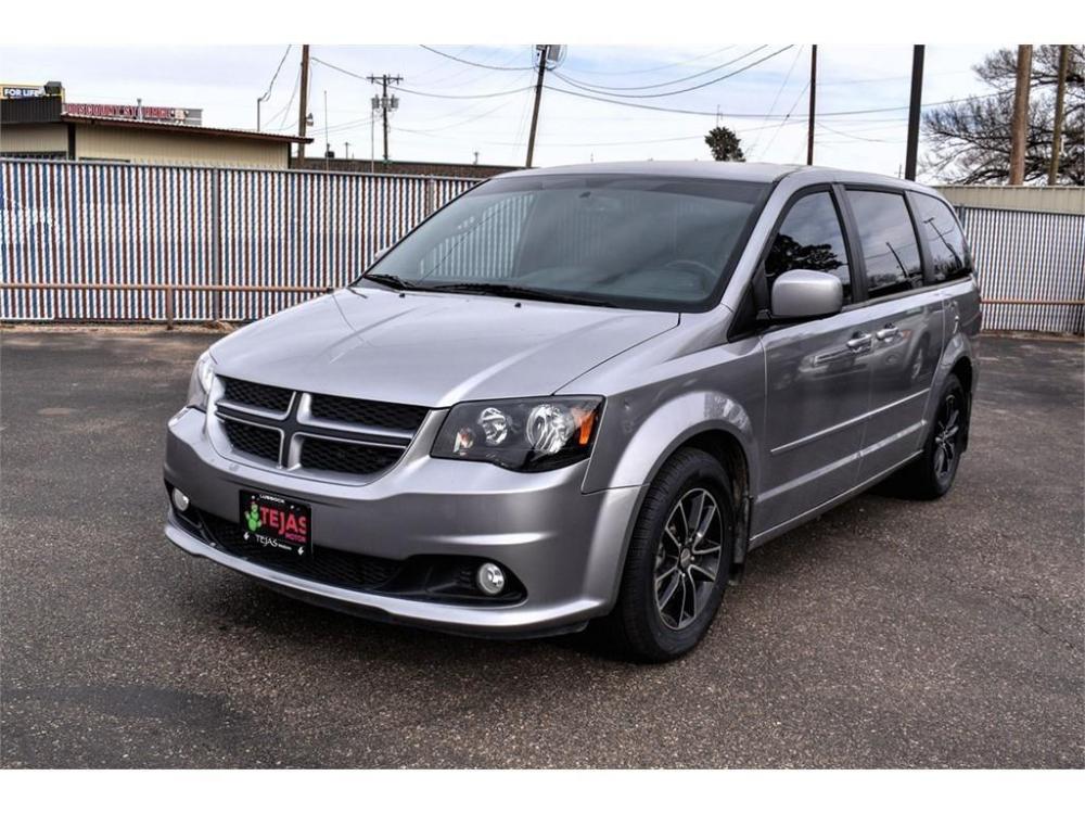 2015 SILVER /BLACK Dodge Grand Caravan R/T (2C4RDGEG9FR) with an V6 Cylinder Engine engine, 6-SPEED AUTOMATIC 62TE transmission, located at 3701 Avenue Q, Lubbock, 79412, (806) 762-3556, 33.560417, -101.855019 - Photo #3