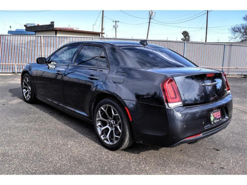 2015 GRAY /BLACK Chrysler 300 (2C3CCABG7FH) with an 3.6L V6 DOHC 24V engine, 8-SPEED AUTOMATIC transmission, located at 3701 Avenue Q, Lubbock, 79412, (806) 762-3556, 33.560417, -101.855019 - Photo #2
