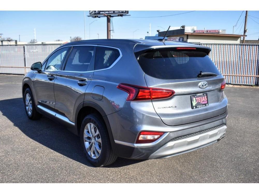 2019 GRAY /GRAY Hyundai Santa Fe (5NMS23AD9KH) with an Engine: 2.4L GDI E-CVVT 16-Valve 4-Cylinder -inc: Idle Stop and Go (IGS) engine, 8-SPEED AUTOMATIC transmission, located at 3701 Avenue Q, Lubbock, 79412, 33.560417, -101.855019 - Photo #2