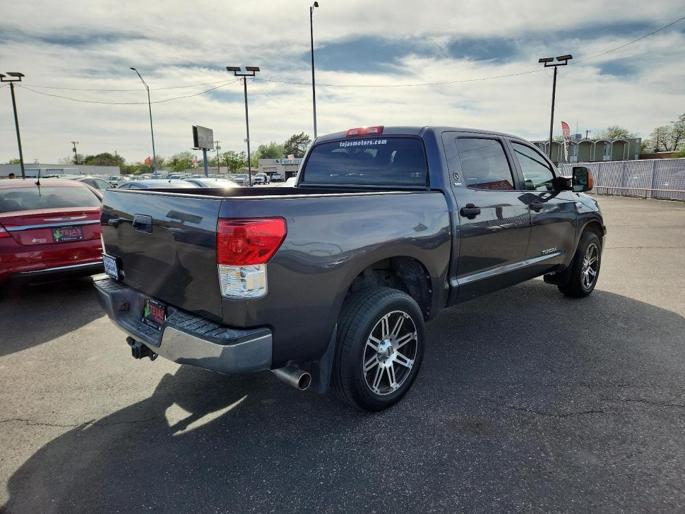 2012 GRAY Toyota Tundra 2WD Truck (5TFEY5F17CX) with an 5.7L DOHC 32-valve i-Force V8 engine -inc: dual independent variable valve timing w/intelligence, acoustically controlled induct engine, 6-SPEED AUTOMATIC OVERDRIVE transmission, located at 3701 Avenue Q, Lubbock, 79412, 33.560417, -101.855019 - Photo #1