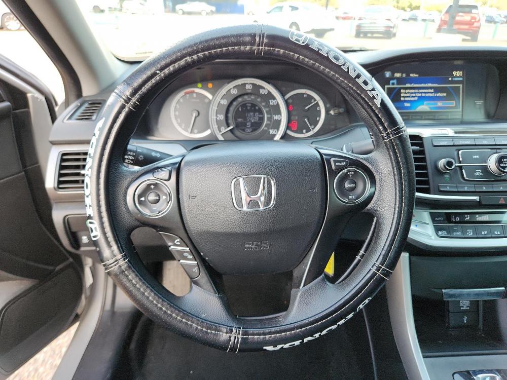 2015 SILVER Honda Accord Sedan (1HGCR2F34FA) with an Engine: 2.4L 16-Valve DOHC i-VTEC I-4 engine, CONTINUOUSLY VARIABLE TRANSMISSION transmission, located at 3701 Avenue Q, Lubbock, 79412, 33.560417, -101.855019 - Photo #6