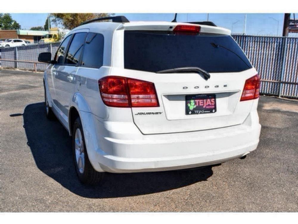 2018 WHITE Dodge Journey (3C4PDCAB6JT) with an 2.4L I4 DOHC 16V Dual VVT engine, 4-SPEED AUTOMATIC VLP transmission, located at 3701 Avenue Q, Lubbock, 79412, 33.560417, -101.855019 - Photo #2
