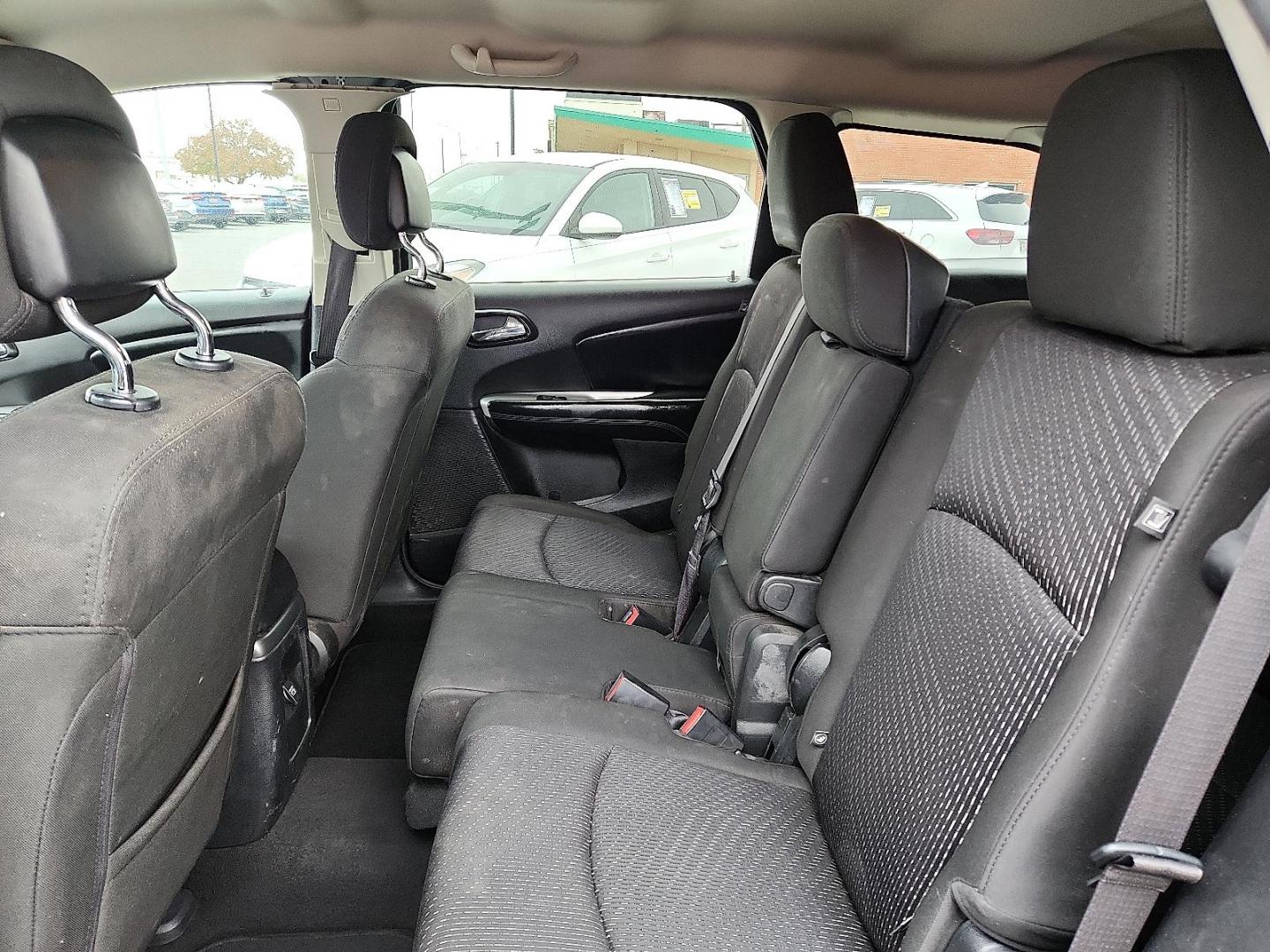 2019 SILVER Dodge Journey SE Value Package (3C4PDCAB9KT) with an Tigershark MultiAir 2.4L I-4 DOHC, VVT variable valve control, regular unleaded, engine with 173HP engine, located at 4110 Avenue Q, Lubbock, 79412, 33.556553, -101.855820 - 12/13/2025 KEY IN ENVELOPE GOD - Photo#4