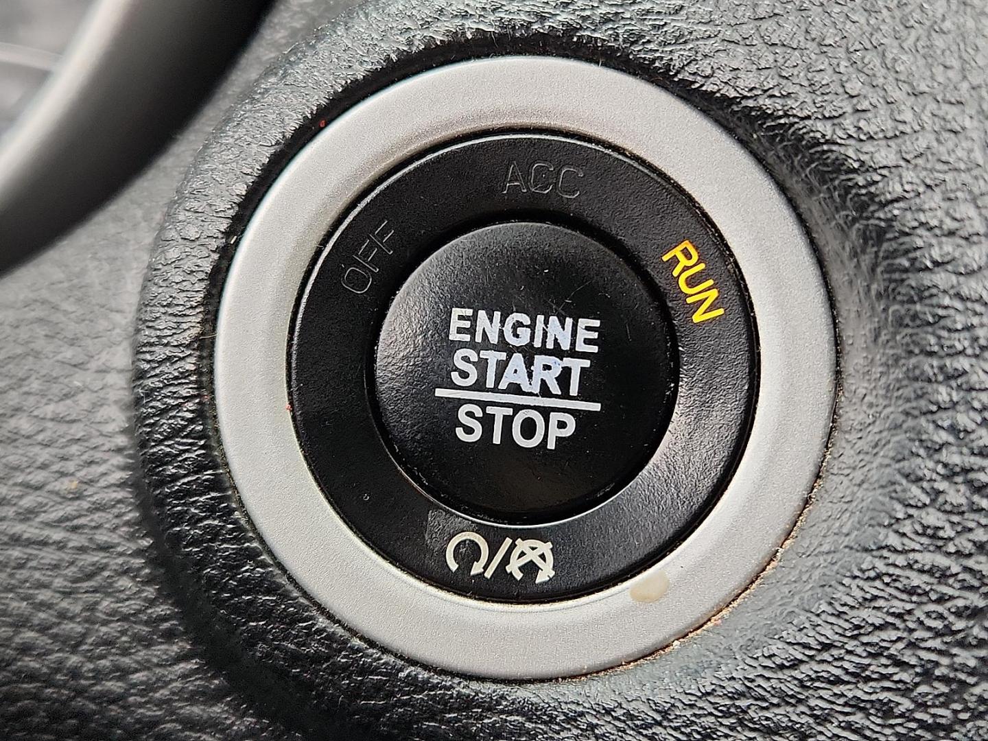 2019 SILVER Dodge Journey SE Value Package (3C4PDCAB9KT) with an Tigershark MultiAir 2.4L I-4 DOHC, VVT variable valve control, regular unleaded, engine with 173HP engine, located at 4110 Avenue Q, Lubbock, 79412, 33.556553, -101.855820 - 12/13/2025 KEY IN ENVELOPE GOD - Photo#8