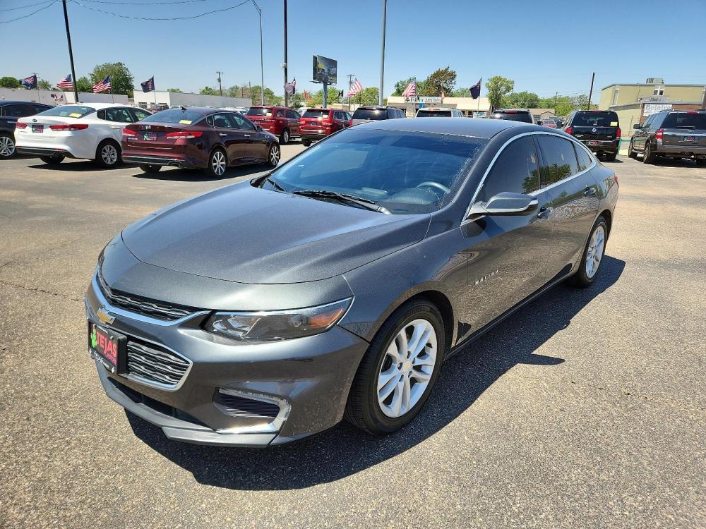 2017 GRAY Chevrolet Malibu (1G1ZE5ST2HF) with an 4 Cylinder Engine engine, 6-SPEED AUTOMATIC transmission, located at 3701 Avenue Q, Lubbock, 79412, 33.560417, -101.855019 - Photo #3