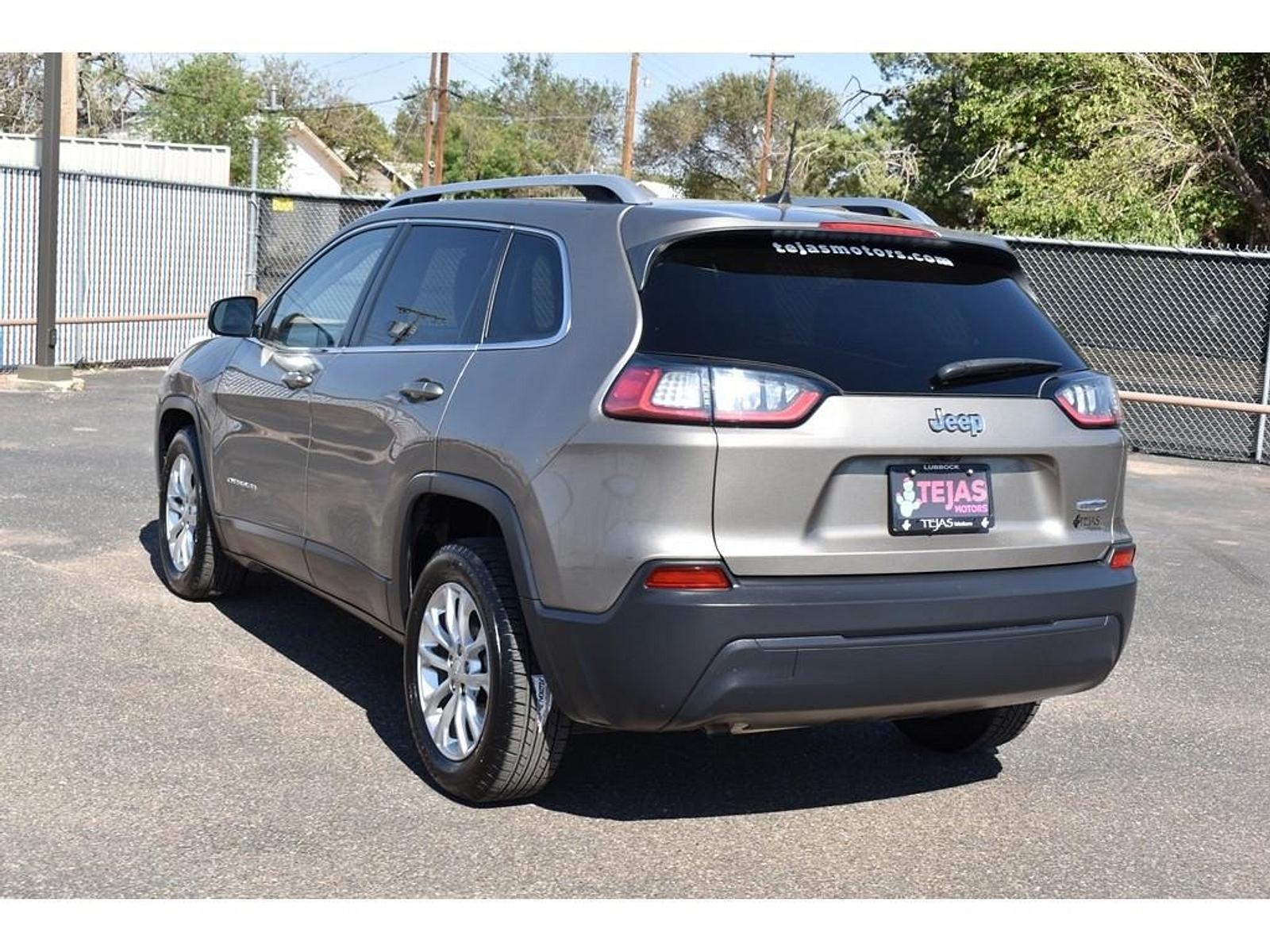 2019 Light Brownstone Pearlcoat /Black Jeep Cherokee Latitude (1C4PJLCB6KD) with an ENGINE: 2.4L I4 ZERO EVAP M-AIR W/ESS engine, located at 4110 Avenue Q, Lubbock, 79412, 33.556553, -101.855820 - 05/04/2023 KEY AND INSPECTION IN ENVELOPE GOD - Photo #2