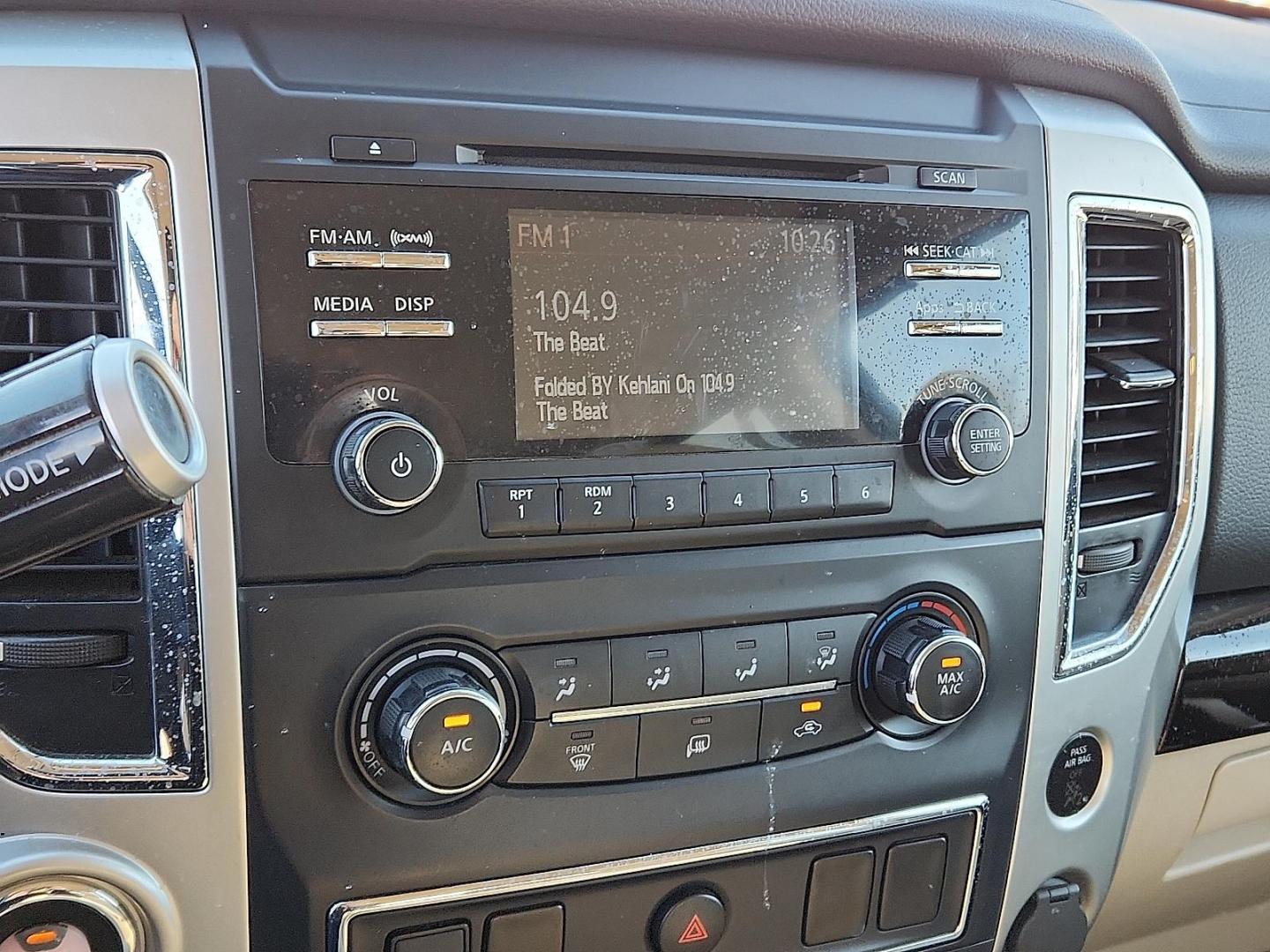 2017 Magnetic Black Nissan TITAN SV (1N6AA1EK2HN) with an Endurance 5.6L V-8 gasoline direct injection, VVEL DOHC, variable valve control, regular unleaded, engine with 390HP engine, located at 4110 Avenue Q, Lubbock, 79412, 33.556553, -101.855820 - Photo#8