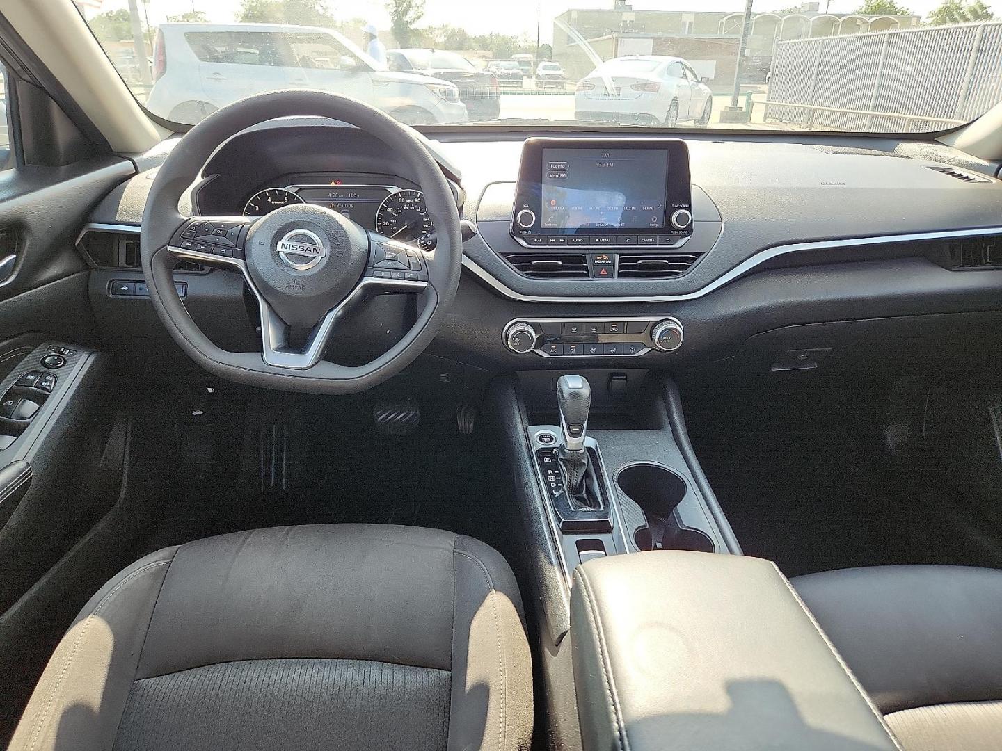 2019 GRAY Nissan Altima 2.5 S (1N4BL4BW7KC) with an 2.5L I-4 gasoline direct injection, DOHC, CVTCS variable valve control, regular unleaded, engine with 182HP engine, located at 4110 Avenue Q, Lubbock, 79412, 33.556553, -101.855820 - Photo#5