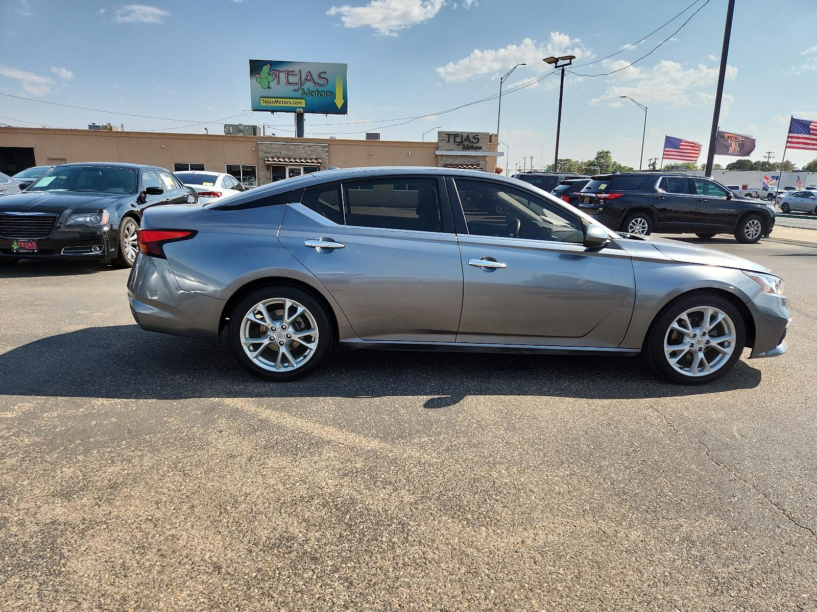 2019 GRAY /Grey Nissan Altima 2.5 S (1N4BL4BV2KC) with an Engine: 2.5L DOHC 16-Valve 4-Cylinder engine, located at 4110 Avenue Q, Lubbock, 79412, 33.556553, -101.855820 - 08/15/2023 KEY IN ENVELOPE AND INSPECTION IN ENVELOPE GOD - Photo #3