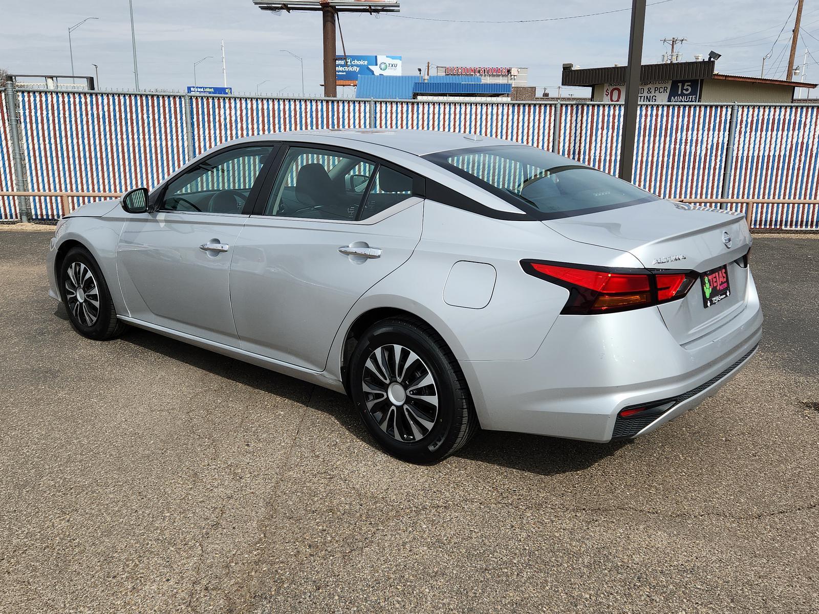 2020 Brilliant Silver Metallic /Charcoal Nissan Altima 2.5 S (1N4BL4BV6LC) with an Engine: 2.5L DOHC 16-Valve 4-Cylinder engine, located at 4110 Avenue Q, Lubbock, 79412, 33.556553, -101.855820 - 02/11/2023 KEY IN ENVELOPE GOD - Photo #2