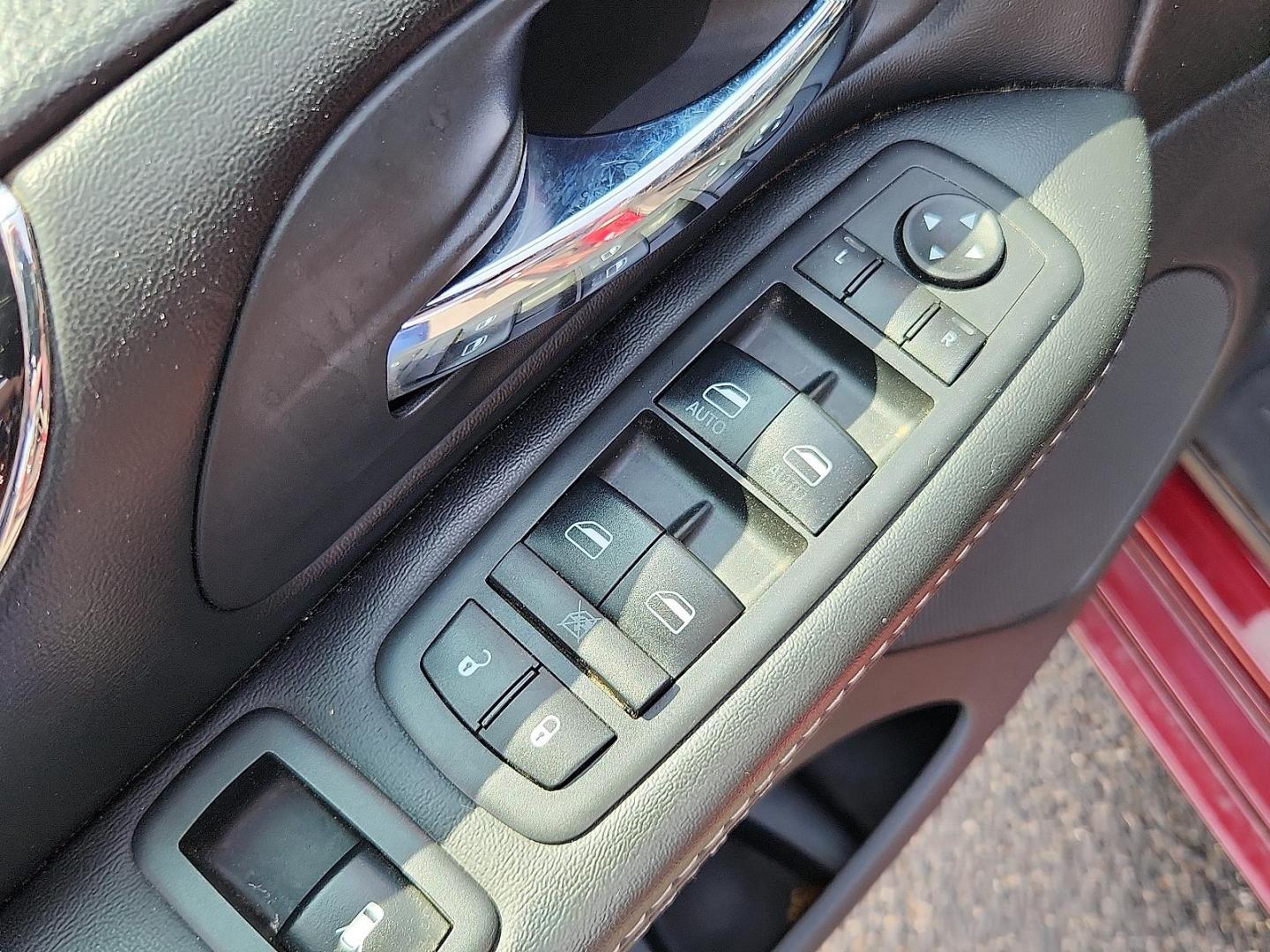 2018 Octane Red Pearlcoat - PRV /Black - X9 Dodge Grand Caravan SE Plus (2C4RDGBG0JR) with an Pentastar 3.6L V-6 DOHC, VVT variable valve control, regular unleaded, engine with 283HP engine, located at 4110 Avenue Q, Lubbock, 79412, 33.556553, -101.855820 - Photo#8