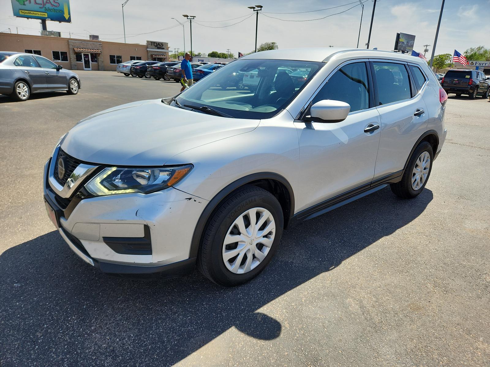 2019 Brilliant Silver Metallic Nissan Rogue S (5N1AT2MT8KC) with an Engine: 2.5L DOHC 16-Valve I4 -inc: ECO mode engine, located at 4110 Avenue Q, Lubbock, 79412, 33.556553, -101.855820 - 04/26/2023 KEY IN ENVELOPE GOD - Photo #3