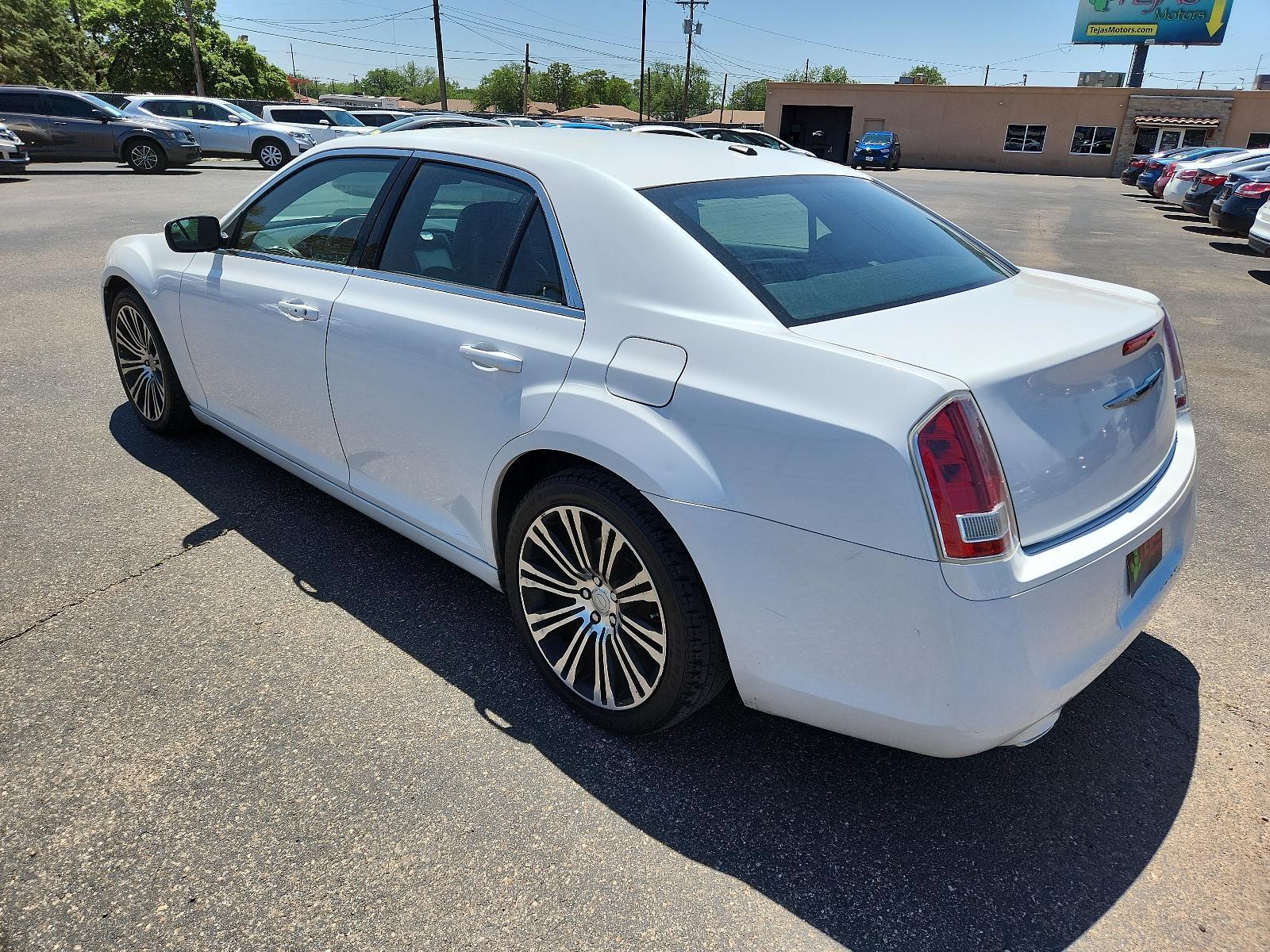 2014 WHITE Chrysler 300 300S (2C3CCABT2EH) with an ENGINE: 5.7L V8 HEMI MDS VVT engine, located at 4110 Avenue Q, Lubbock, 79412, 33.556553, -101.855820 - 05/06/2023 INSPECTION IN ENVELOPE GOD 05/10/2023 KEY IN ENVELOPE GOD - Photo #2