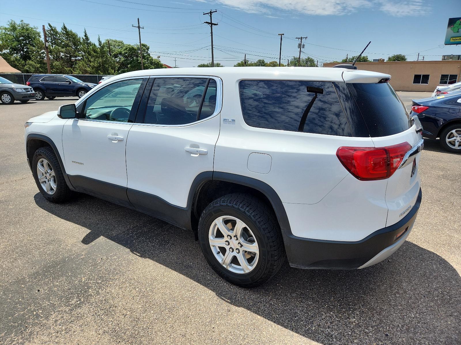 2018 WHITE GMC Acadia SLE (1GKKNKLA4JZ) with an ENGINE, 2.5L DOHC 4-CYLINDER SIDI engine, located at 4110 Avenue Q, Lubbock, 79412, 33.556553, -101.855820 - 07/07/2023 KEY IN ENVELOPE GOD - Photo #2