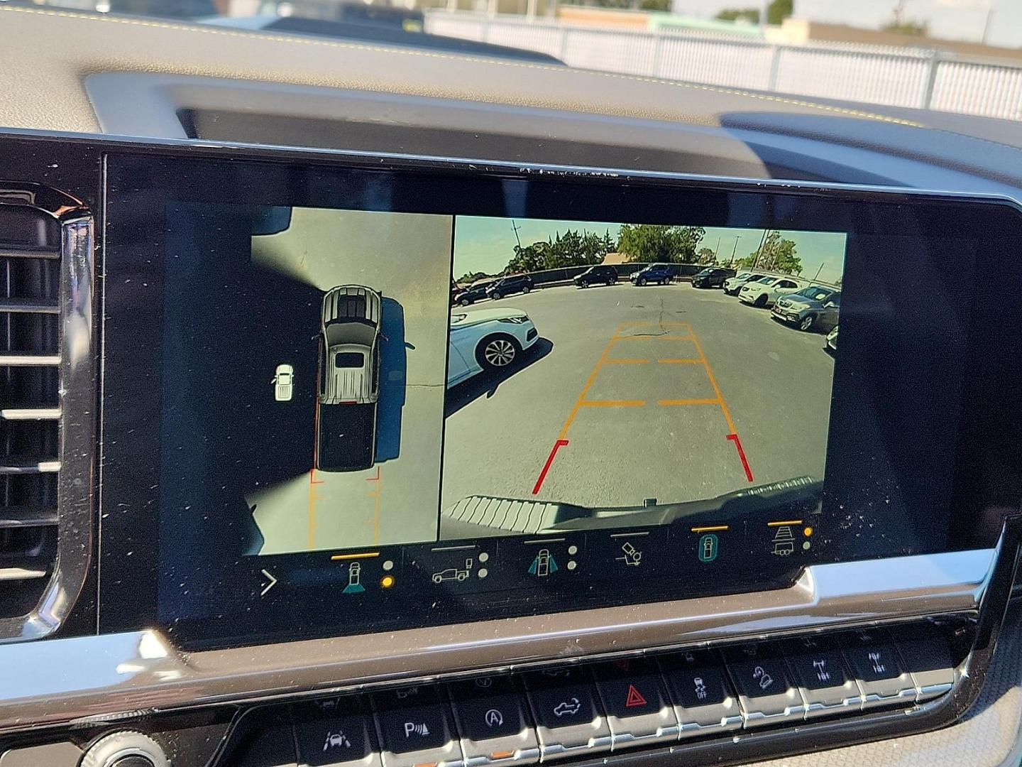 2022 /Jet Black/Graystone Chevrolet Silverado 1500 4WD Crew Cab Short Bed ZR2 (3GCUDHEL0NG) with an EcoTec3 6.2L V-8 gasoline direct injection, variable valve control, premium unleaded, engine with cylinder deactivation and 420HP engine, located at 4110 Avenue Q, Lubbock, 79412, 33.556553, -101.855820 - Photo#7