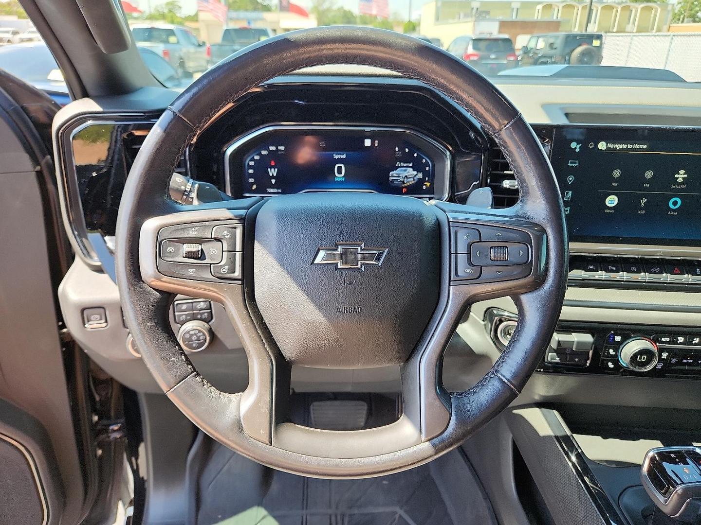 2022 /Jet Black/Graystone Chevrolet Silverado 1500 4WD Crew Cab Short Bed ZR2 (3GCUDHEL0NG) with an EcoTec3 6.2L V-8 gasoline direct injection, variable valve control, premium unleaded, engine with cylinder deactivation and 420HP engine, located at 4110 Avenue Q, Lubbock, 79412, 33.556553, -101.855820 - Photo#10