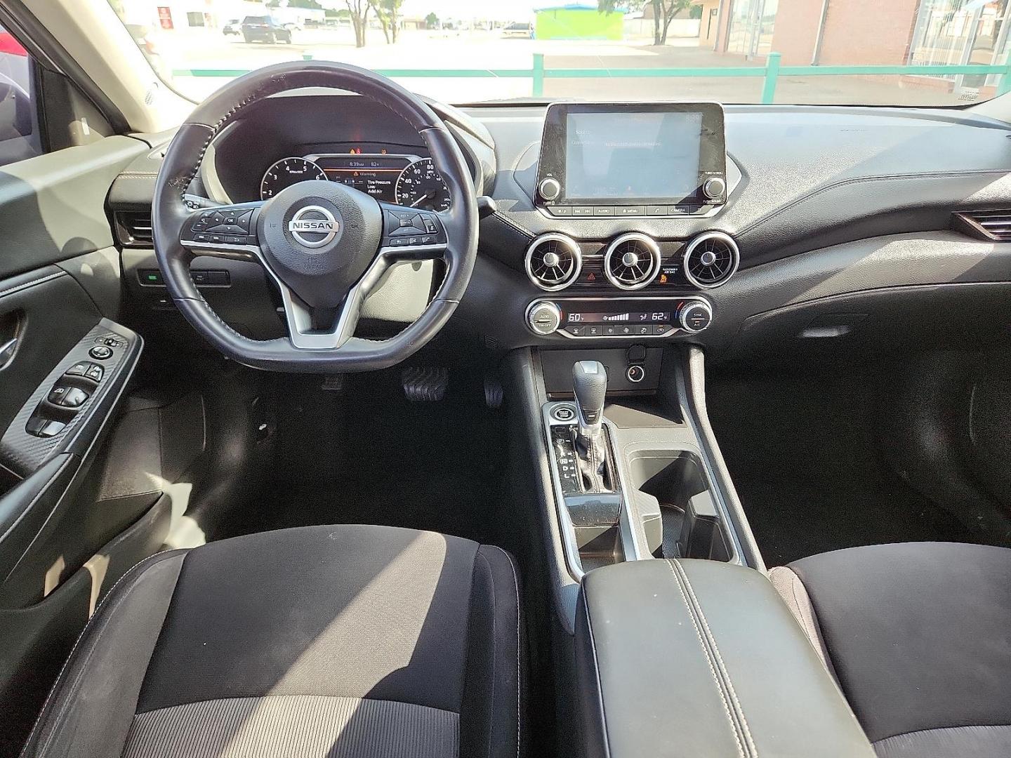 2020 GRAY Nissan Sentra SV Xtronic CVT (3N1AB8CV7LY) with an 2L I-4 gasoline direct injection, DOHC, variable valve control, regular unleaded, engine with 149HP engine, located at 4110 Avenue Q, Lubbock, 79412, 33.556553, -101.855820 - Photo#5