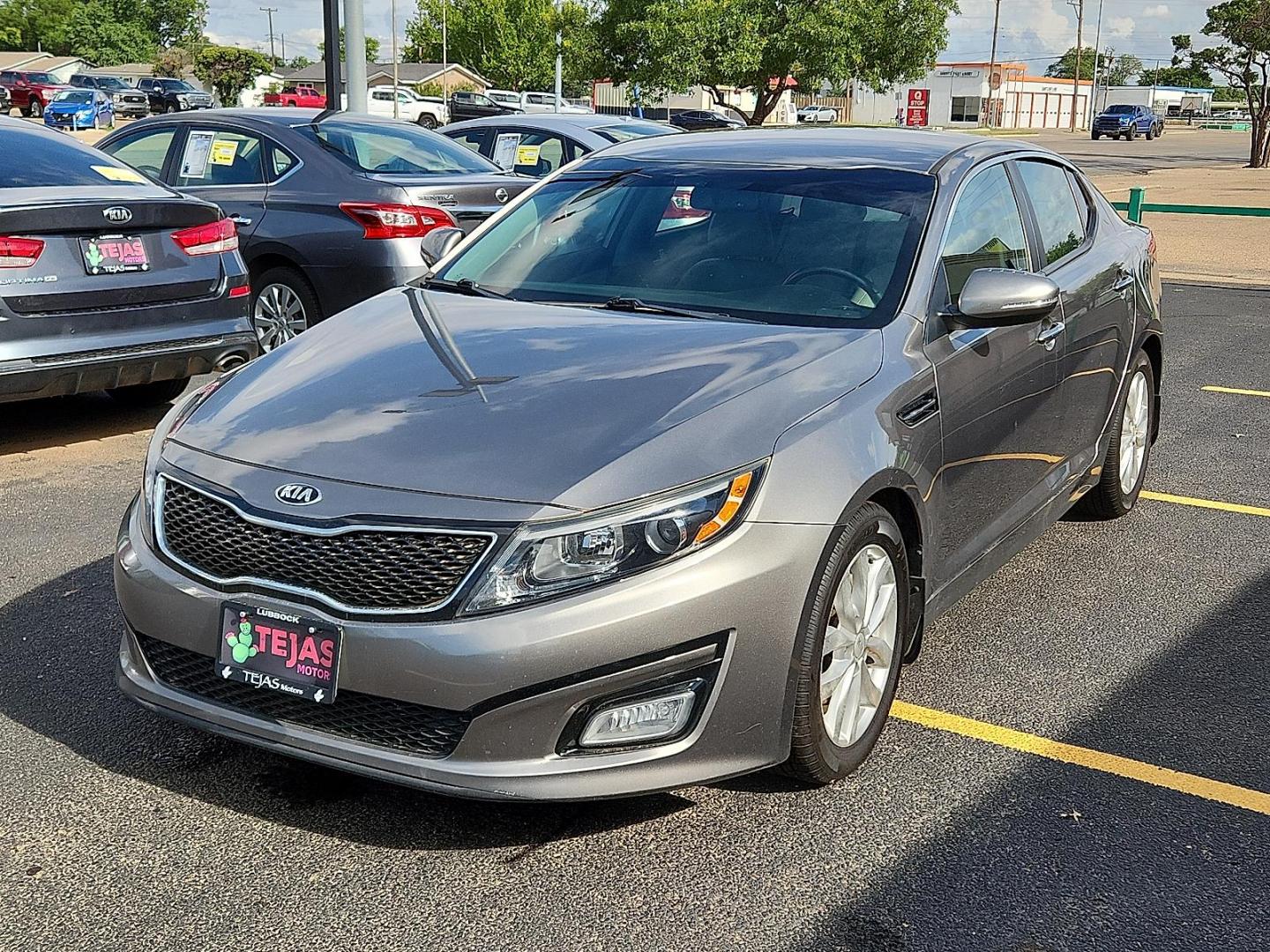 2015 GRAY Kia Optima EX (5XXGN4A70FG) with an Theta II 2.4L I-4 gasoline direct injection, DOHC, variable valve control, regular unleaded, engine with 192HP engine, located at 4110 Avenue Q, Lubbock, 79412, 33.556553, -101.855820 - Photo#3