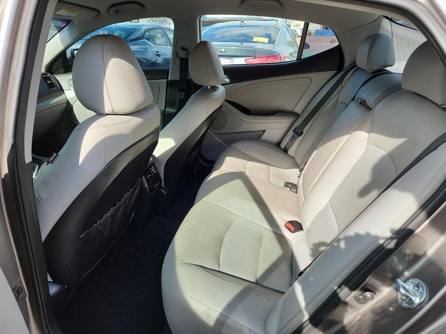 2015 GRAY Kia Optima EX (5XXGN4A70FG) with an Theta II 2.4L I-4 gasoline direct injection, DOHC, variable valve control, regular unleaded, engine with 192HP engine, located at 4110 Avenue Q, Lubbock, 79412, 33.556553, -101.855820 - Photo#4