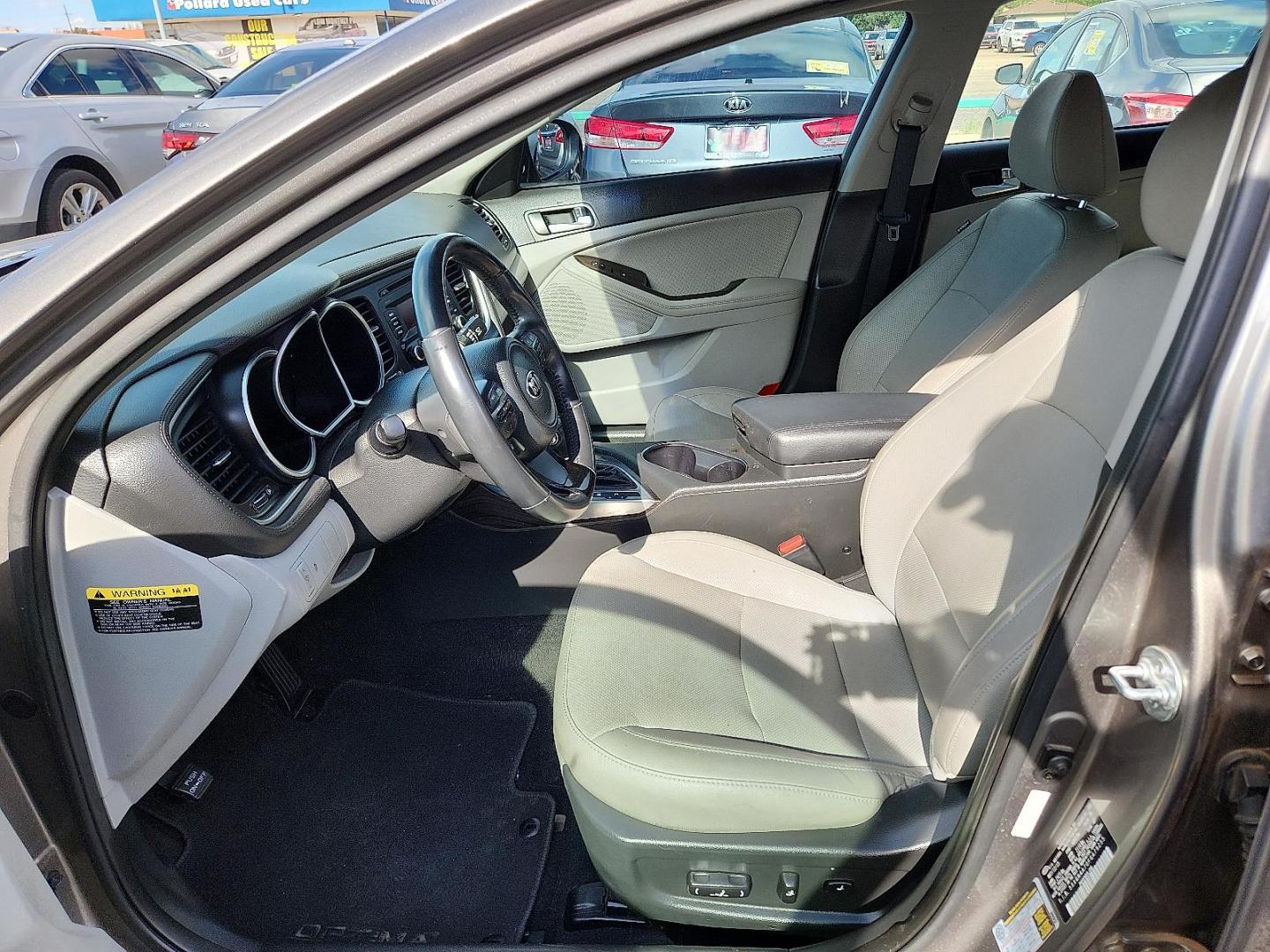 2015 GRAY Kia Optima EX (5XXGN4A70FG) with an Theta II 2.4L I-4 gasoline direct injection, DOHC, variable valve control, regular unleaded, engine with 192HP engine, located at 4110 Avenue Q, Lubbock, 79412, 33.556553, -101.855820 - Photo#6
