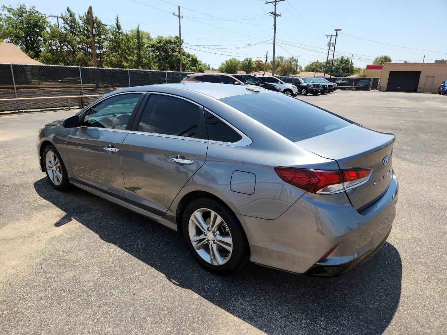 2018 Machine Gray - 2C /Gray - GG Hyundai Sonata SEL (5NPE34AF4JH) with an Engine: 2.4L GDI 4-Cylinder engine, located at 4110 Avenue Q, Lubbock, 79412, 33.556553, -101.855820 - 08/15/2023 KEY IN ENVELOPE GOD 08/16/2023 inspection in envelope god - Photo#2