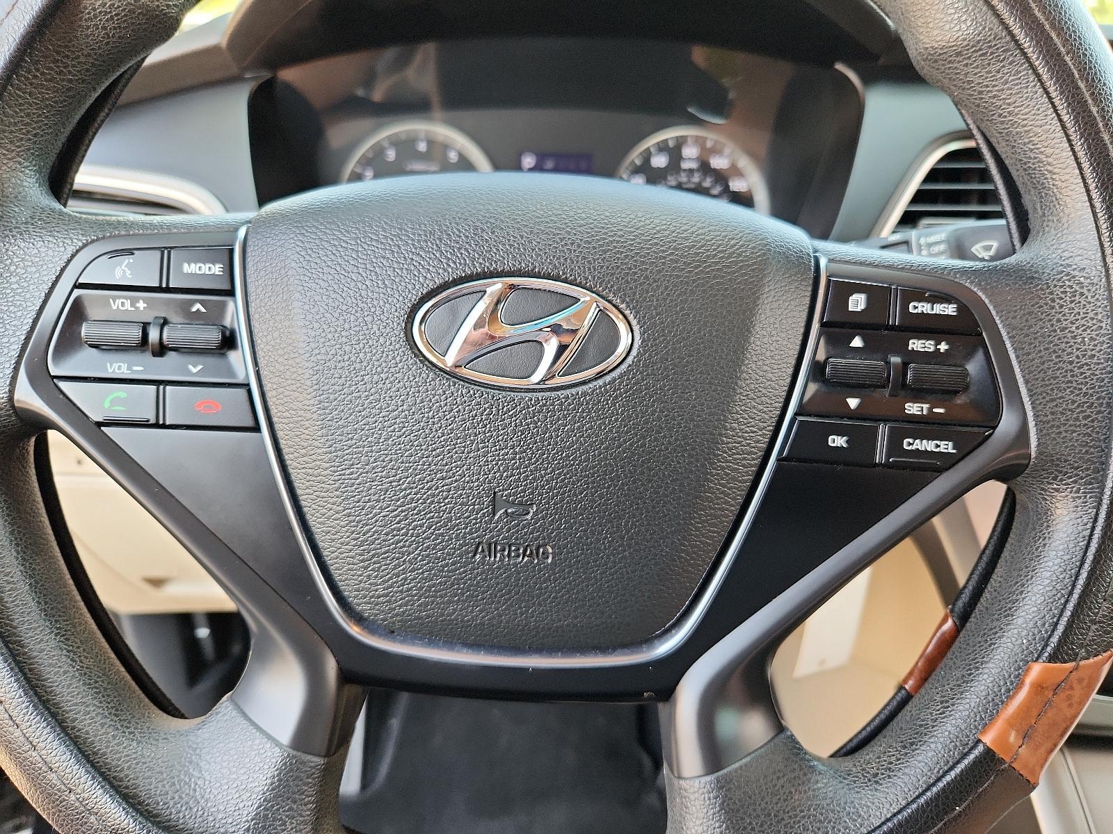 2017 BLACK /Tan Hyundai Sonata SE (5NPE24AFXHH) with an Engine: 2.4L GDI 4-Cylinder engine, located at 4110 Avenue Q, Lubbock, 79412, 33.556553, -101.855820 - 08/16/2023 INSPECTION IN ENVELOPE GOD 08/18/2023 KEY IN ENVELOPE GOD - Photo #11