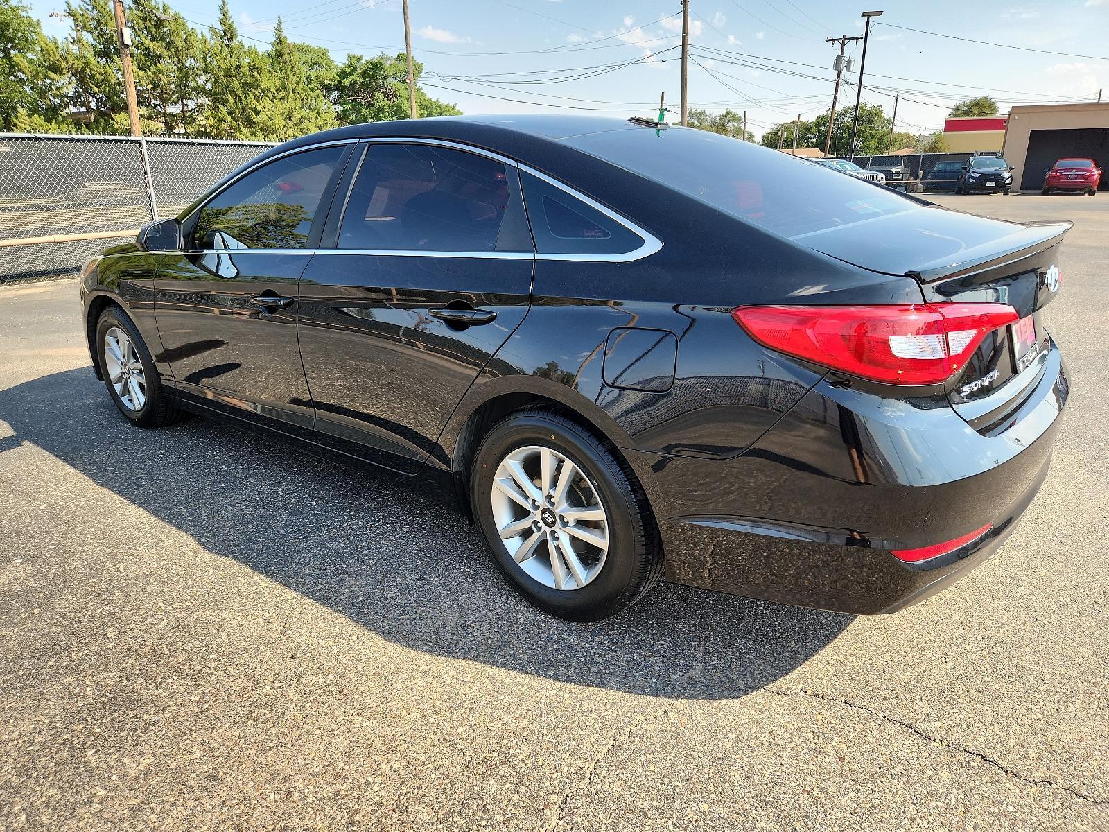 2017 BLACK /Tan Hyundai Sonata SE (5NPE24AFXHH) with an Engine: 2.4L GDI 4-Cylinder engine, located at 4110 Avenue Q, Lubbock, 79412, 33.556553, -101.855820 - 08/16/2023 INSPECTION IN ENVELOPE GOD 08/18/2023 KEY IN ENVELOPE GOD - Photo #3