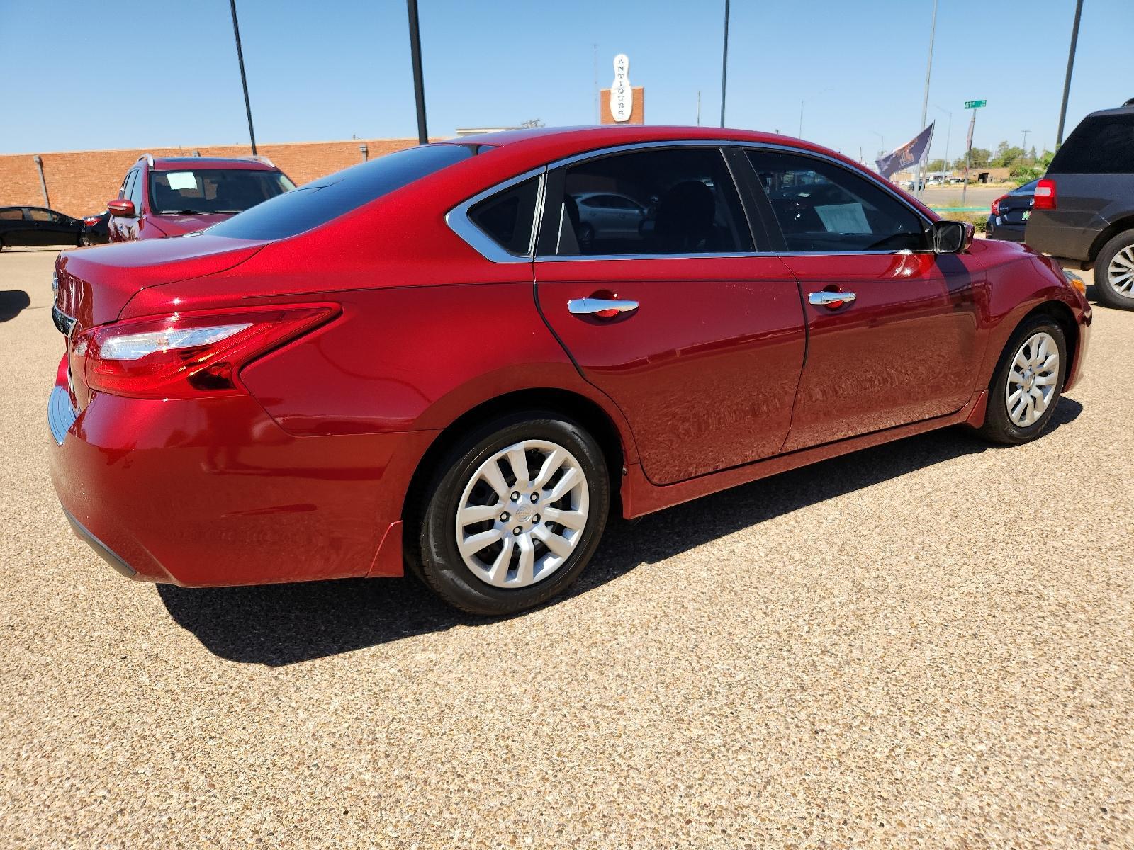 2017 RED /Charcoal - G Nissan Altima 2.5 S (1N4AL3AP3HC) with an Engine: 2.5L DOHC 16-Valve 4-Cylinder engine, located at 4110 Avenue Q, Lubbock, 79412, 33.556553, -101.855820 - 08/23/2023 INSPECTION IN ENVELOPE GOD 08/25/2023 KEY IN ENVELOPE GOD - Photo #3