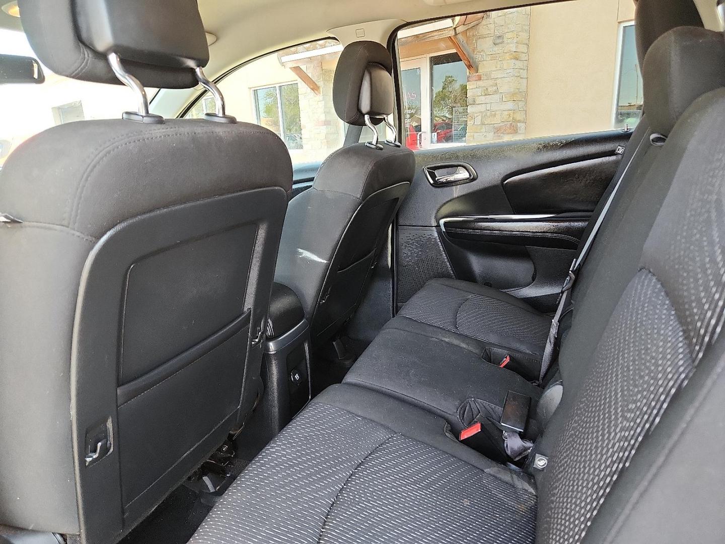 2020 SILVER /Black - X9 Dodge Journey SE Value (3C4PDCAB8LT) with an Tigershark MultiAir 2.4L I-4 DOHC, VVT variable valve control, regular unleaded, engine with 173HP engine, located at 4110 Avenue Q, Lubbock, 79412, 33.556553, -101.855820 - 04/10/2026 KEY IN ENVELOPE GOD - Photo#7