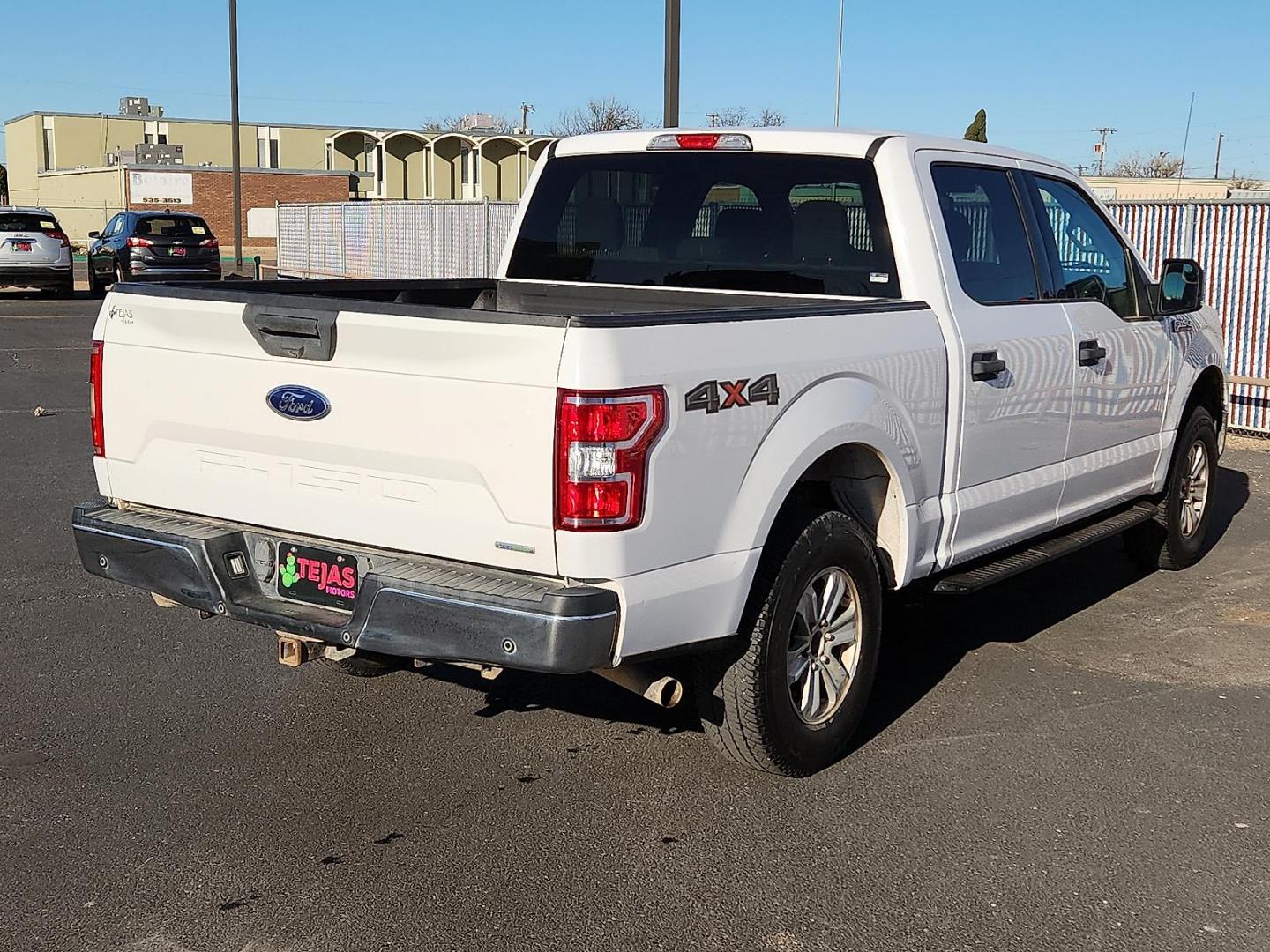 2018 WHITE Ford F-150 XLT (1FTEW1EP5JK) with an EcoBoost 2.7L V-6 port/direct injection, DOHC, Ti-VCT variable valve control, twin turbo, regular unleaded, engine with 325HP engine, located at 4110 Avenue Q, Lubbock, 79412, 33.556553, -101.855820 - Photo#1