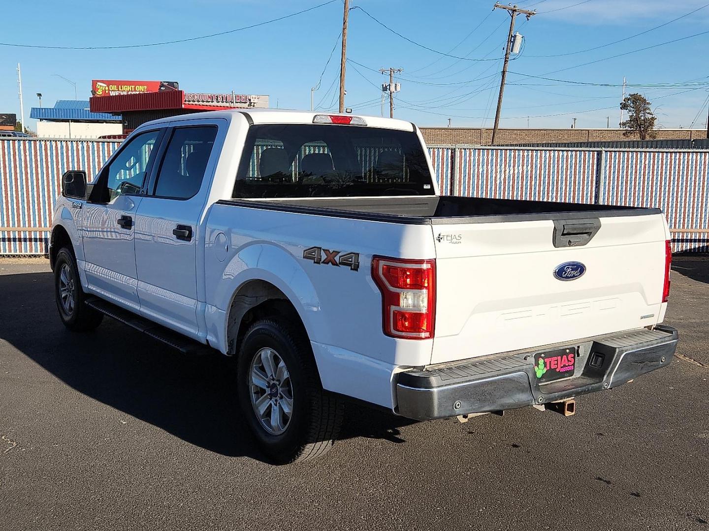 2018 WHITE Ford F-150 XLT (1FTEW1EP5JK) with an EcoBoost 2.7L V-6 port/direct injection, DOHC, Ti-VCT variable valve control, twin turbo, regular unleaded, engine with 325HP engine, located at 4110 Avenue Q, Lubbock, 79412, 33.556553, -101.855820 - Photo#2