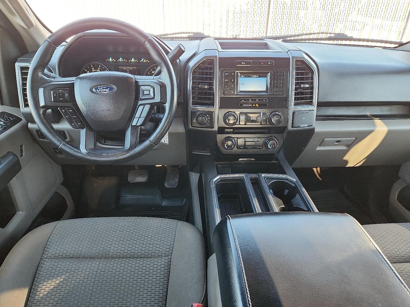 2018 WHITE Ford F-150 XLT (1FTEW1EP5JK) with an EcoBoost 2.7L V-6 port/direct injection, DOHC, Ti-VCT variable valve control, twin turbo, regular unleaded, engine with 325HP engine, located at 4110 Avenue Q, Lubbock, 79412, 33.556553, -101.855820 - Photo#5