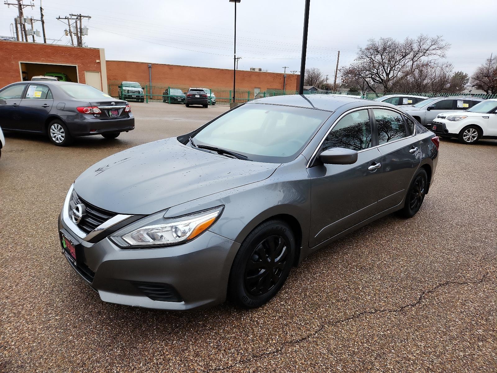 2018 GRAY Nissan Altima 2.5 S (1N4AL3AP3JC) with an Engine: 2.5L DOHC 16-Valve 4-Cylinder engine, located at 4110 Avenue Q, Lubbock, 79412, 33.556553, -101.855820 - 01/16/2024 INSPECTION IN ENVELOPE GOD 01/20/2024 KEY IN ENVELOPE GOD - Photo #3