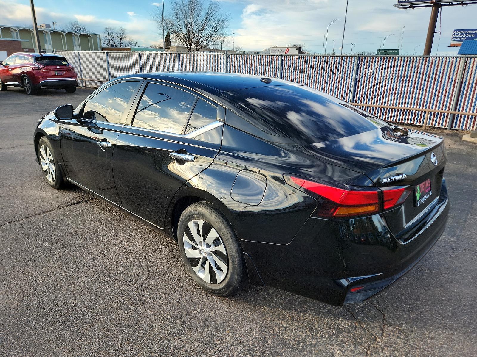 2020 Super Black Nissan Altima 2.5 S (1N4BL4BV3LC) with an Engine: 2.5L DOHC 16-Valve 4-Cylinder engine, located at 4110 Avenue Q, Lubbock, 79412, 33.556553, -101.855820 - 01/24/2024 INSPECTION IN ENVELOPE GOD - Photo #2