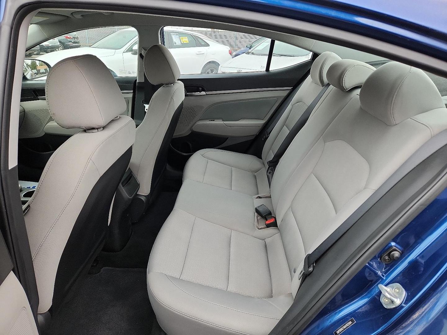 2017 BLUE Hyundai Elantra SE (5NPD84LF4HH) with an Nu 2L I-4 DOHC, D-CVVT variable valve control, regular unleaded, engine with 147HP engine, located at 4110 Avenue Q, Lubbock, 79412, 33.556553, -101.855820 - 01/30/2024 INSPECTION AND KEY IN ENVELOPE GOD - Photo#4