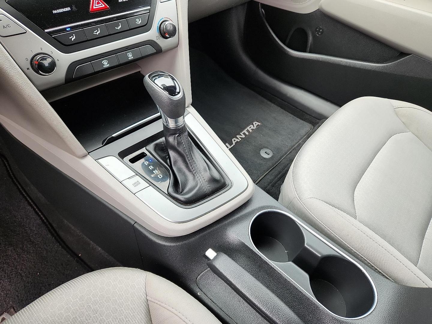 2017 BLUE Hyundai Elantra SE (5NPD84LF4HH) with an Nu 2L I-4 DOHC, D-CVVT variable valve control, regular unleaded, engine with 147HP engine, located at 4110 Avenue Q, Lubbock, 79412, 33.556553, -101.855820 - 01/30/2024 INSPECTION AND KEY IN ENVELOPE GOD - Photo#11