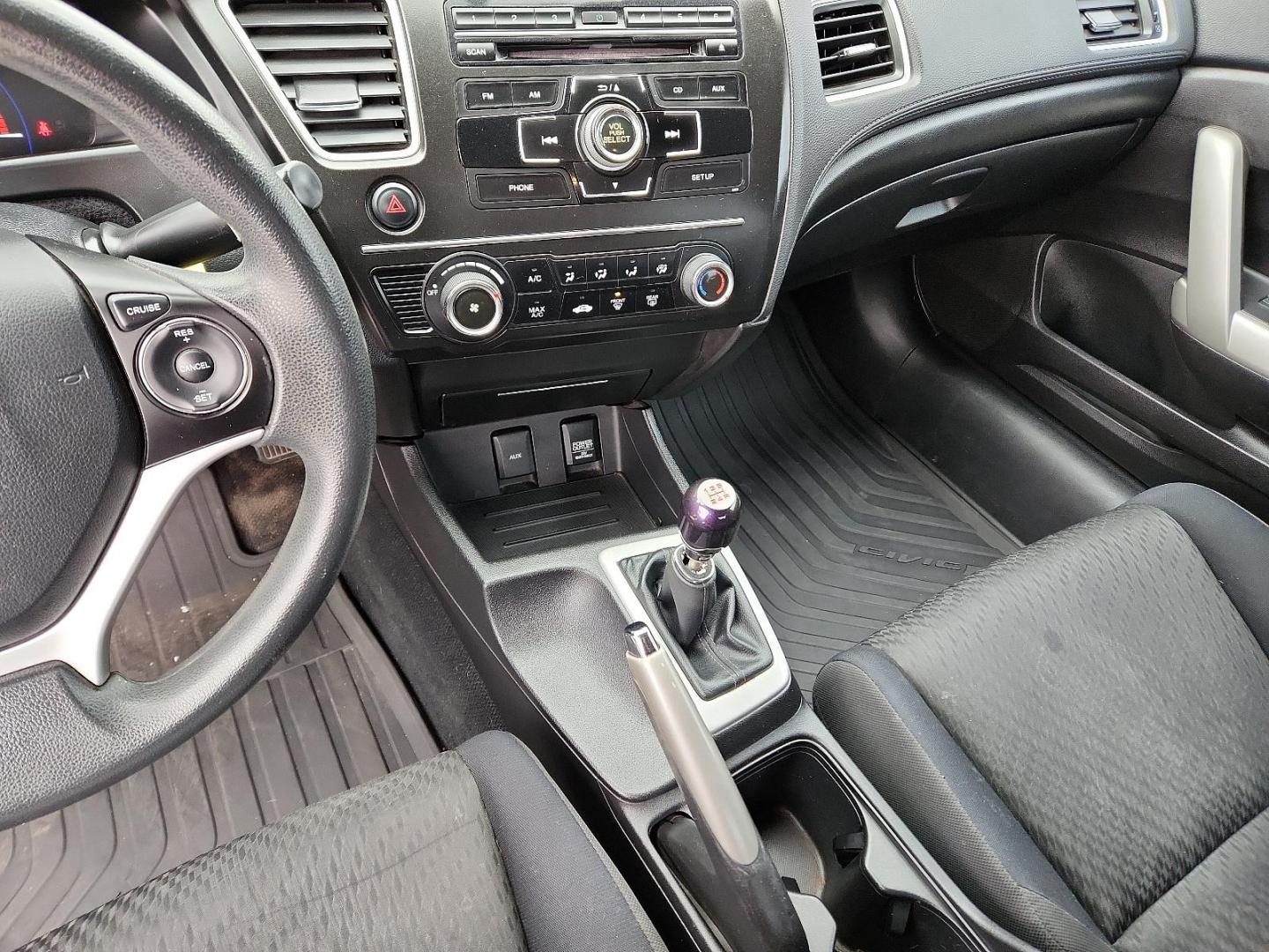 2015 GRAY Honda Civic LX (2HGFG3A55FH) with an 1.8L I-4 i-VTEC variable valve control, regular unleaded, engine with 143HP engine, located at 4110 Avenue Q, Lubbock, 79412, 33.556553, -101.855820 - 02/10/2024 INSPECTION KEY IN ENVELOPE GOD - Photo#11