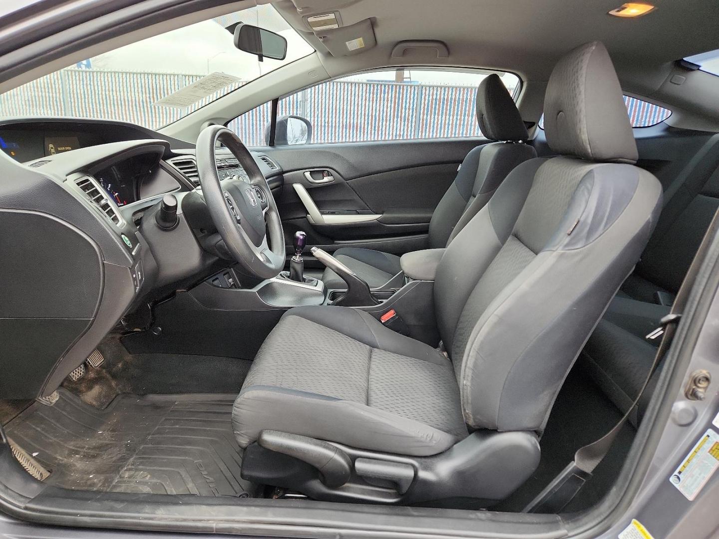 2015 GRAY Honda Civic LX (2HGFG3A55FH) with an 1.8L I-4 i-VTEC variable valve control, regular unleaded, engine with 143HP engine, located at 4110 Avenue Q, Lubbock, 79412, 33.556553, -101.855820 - 02/10/2024 INSPECTION KEY IN ENVELOPE GOD - Photo#6