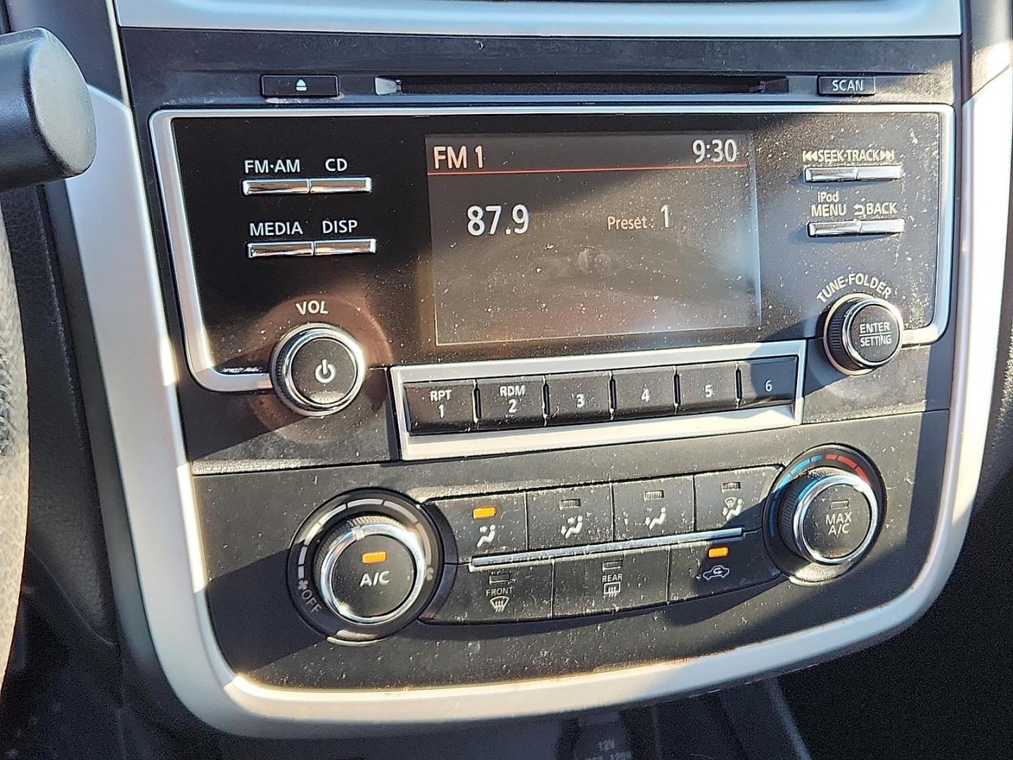 2018 GRAY Nissan Altima 2.5 S (1N4AL3AP3JC) with an 2.5L I-4 DOHC, variable valve control, regular unleaded, engine with 179HP engine, located at 4110 Avenue Q, Lubbock, 79412, 33.556553, -101.855820 - 12/05/2025 KEY IN ENVELOPE GOD - Photo#8