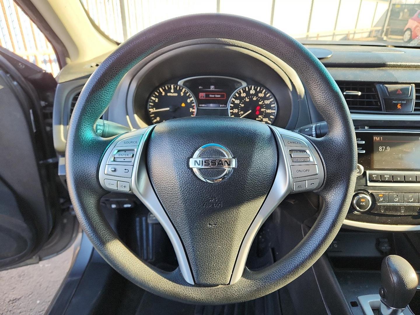 2018 GRAY Nissan Altima 2.5 S (1N4AL3AP3JC) with an 2.5L I-4 DOHC, variable valve control, regular unleaded, engine with 179HP engine, located at 4110 Avenue Q, Lubbock, 79412, 33.556553, -101.855820 - 12/05/2025 KEY IN ENVELOPE GOD - Photo#10