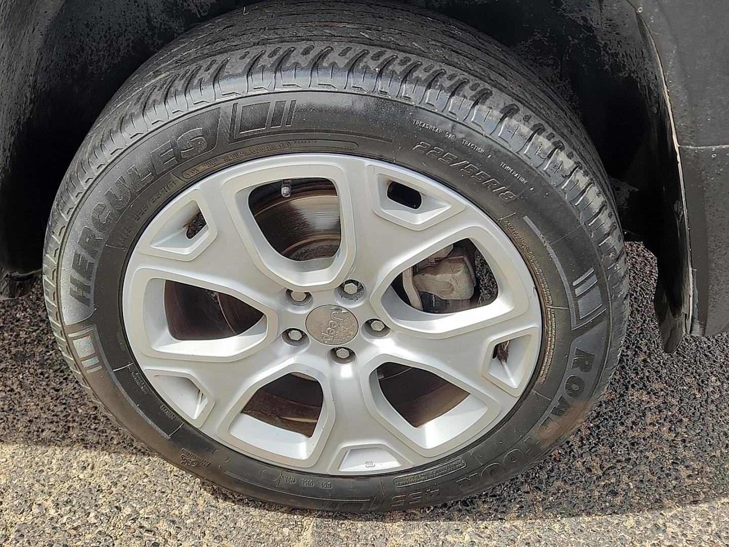 2016 Granite Crystal Metallic Clearcoat - PAU /Black - X9 Jeep Renegade Limited (ZACCJBDT6GP) with an Tigershark MultiAir 2.4L I-4 variable valve control, regular unleaded, engine with 180HP engine, located at 4110 Avenue Q, Lubbock, 79412, 33.556553, -101.855820 - Photo#4