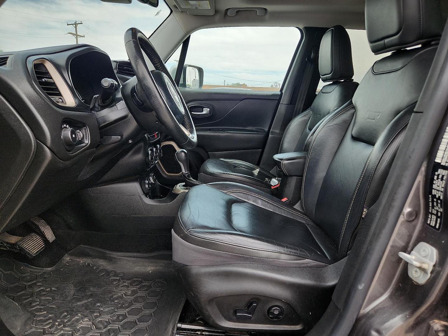 2016 Granite Crystal Metallic Clearcoat - PAU /Black - X9 Jeep Renegade Limited (ZACCJBDT6GP) with an Tigershark MultiAir 2.4L I-4 variable valve control, regular unleaded, engine with 180HP engine, located at 4110 Avenue Q, Lubbock, 79412, 33.556553, -101.855820 - Photo#7
