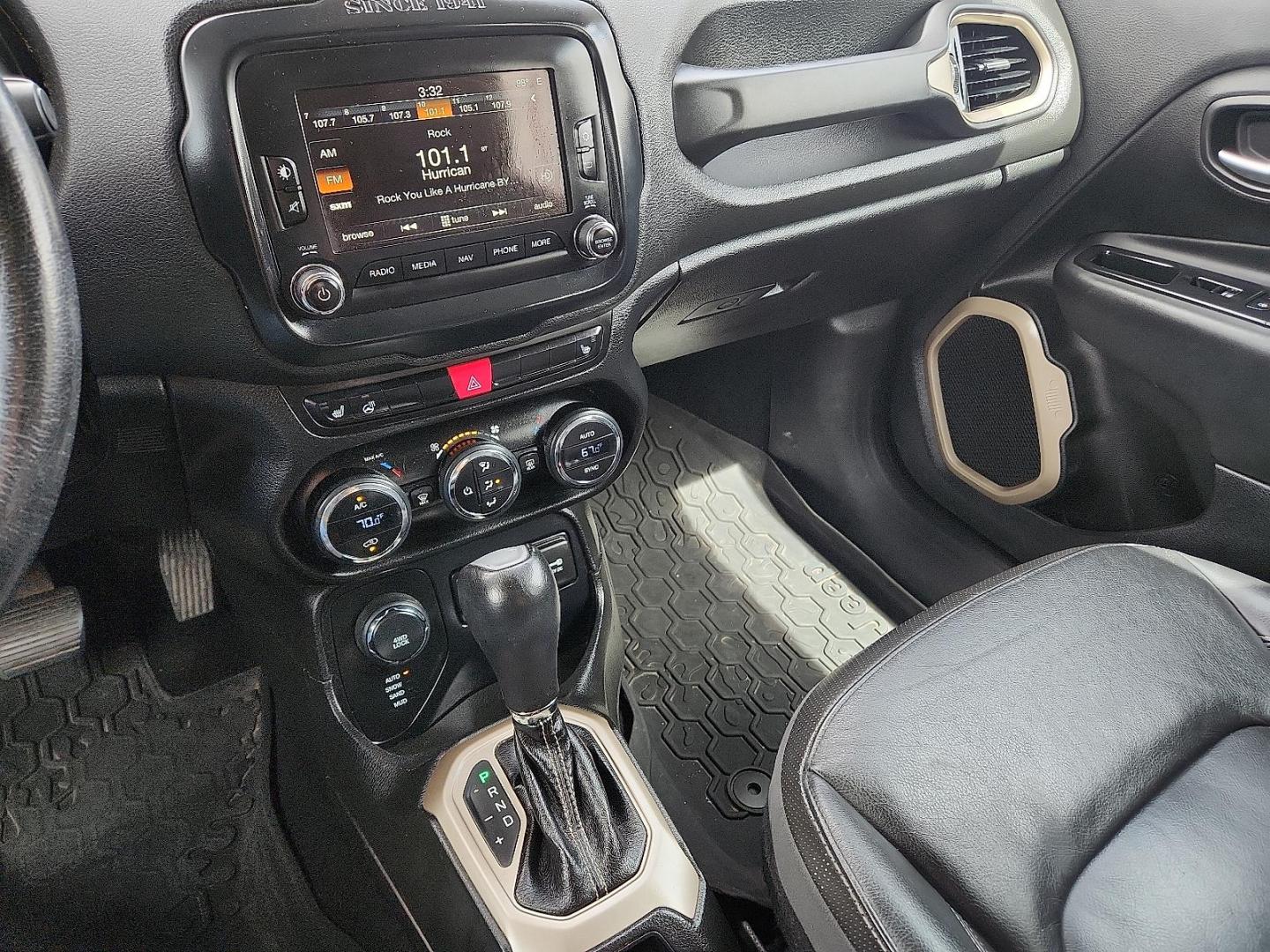 2016 Granite Crystal Metallic Clearcoat - PAU /Black - X9 Jeep Renegade Limited (ZACCJBDT6GP) with an Tigershark MultiAir 2.4L I-4 variable valve control, regular unleaded, engine with 180HP engine, located at 4110 Avenue Q, Lubbock, 79412, 33.556553, -101.855820 - Photo#11