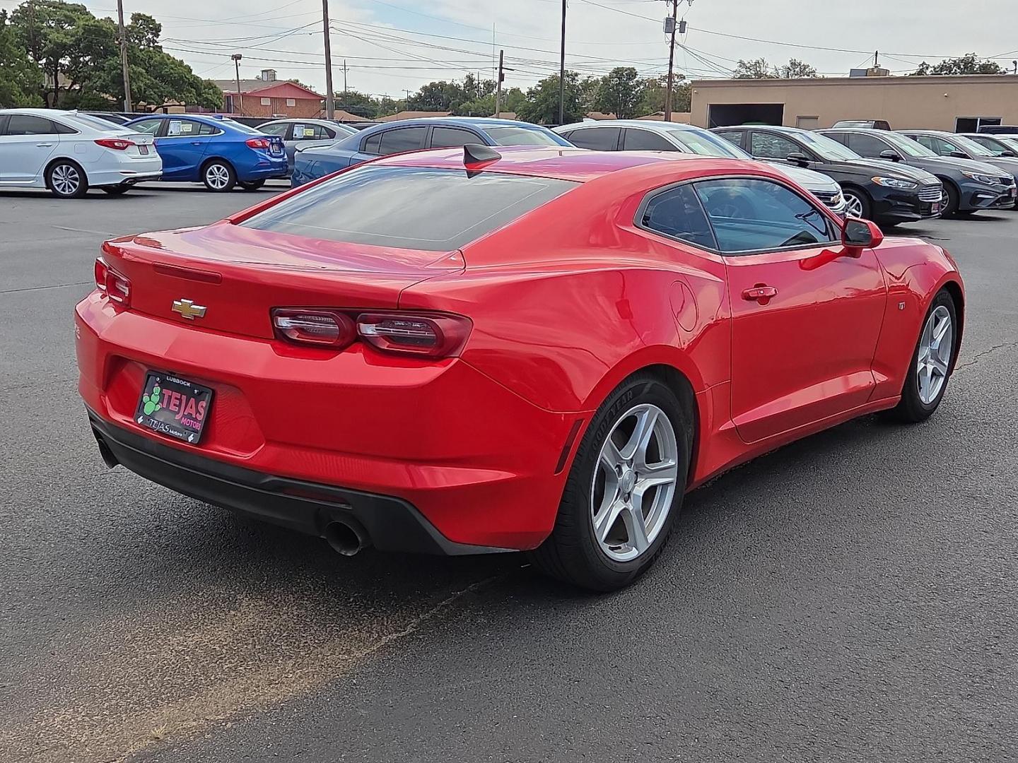 2020 Red Hot - G7C /Jet Black - H1T Chevrolet Camaro RWD Coupe 1LT (1G1FB1RX5L0) with an 2L I-4 gasoline direct injection, DOHC, variable valve control, intercooled turbo, premium unleaded, engine with 275HP engine, located at 4110 Avenue Q, Lubbock, 79412, 33.556553, -101.855820 - Photo#2